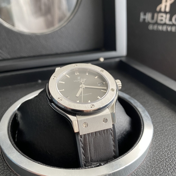 ウブロコピー時計角部分ディテール